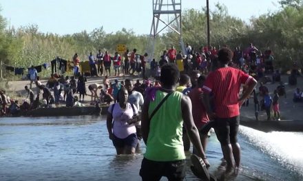 Tiendas de Acuña en crisis de insumos por migrantes