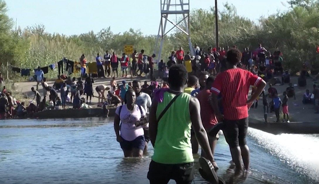 Tiendas de Acuña en crisis de insumos por migrantes