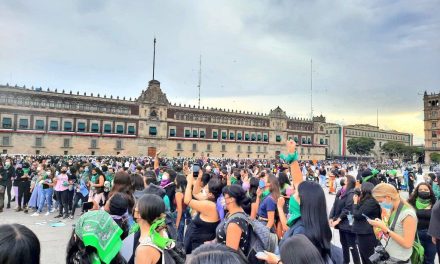 Marcha feminista a favor del aborto deja 37 personas lesionadas