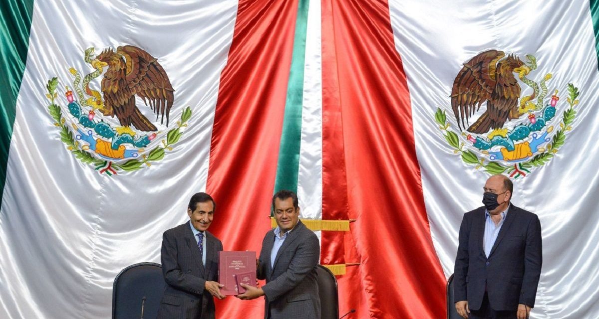 Entregan Paquete Económico 2022