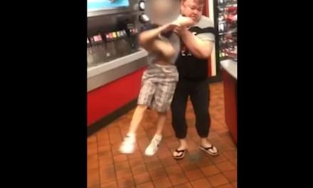 Madre azota y golpea a su hijo con autismo (video sensible)