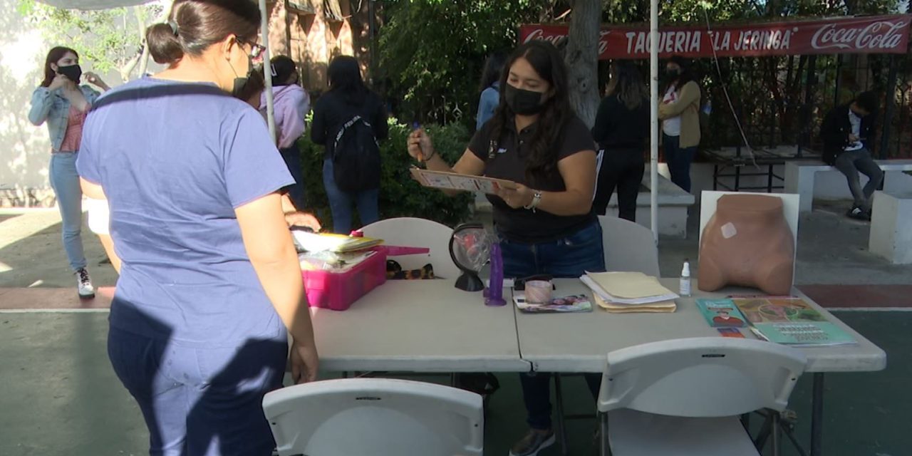 Llevan a cabo brigada de métodos anticonceptivos en Saltillo