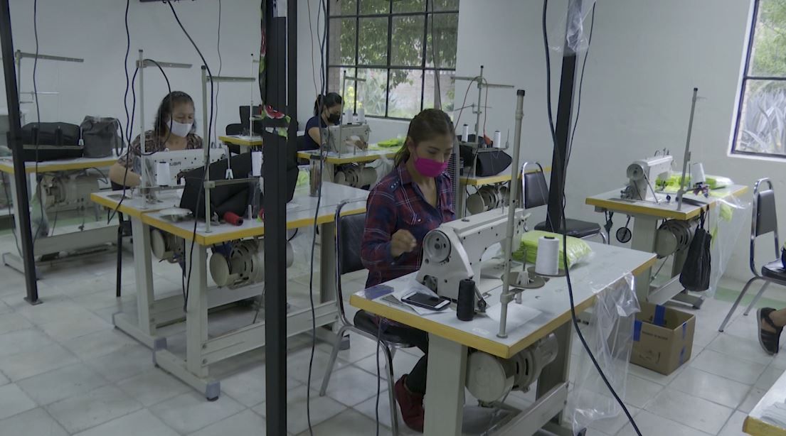 DIF Ramos Arizpe elabora más de 200 mil cubrebocas para la población