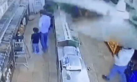 Asesinan a hombre a balazos frente a su hijito en Baja California (video)