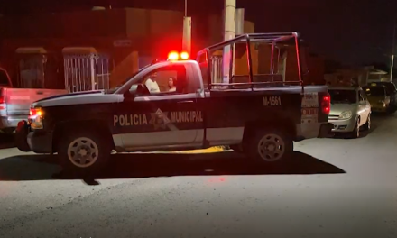 Hombre arroja del auto a su pareja, termina lesionada en Saltillo