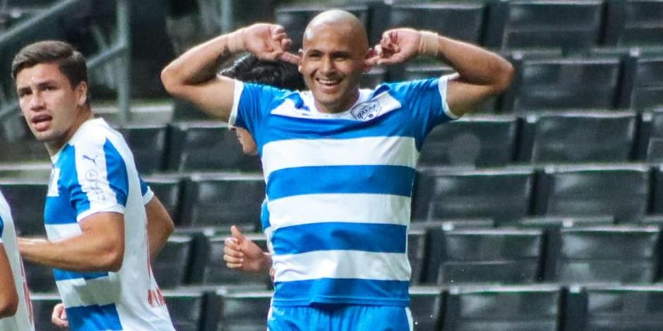 Chupete Suazo emociona a Monterrey por su primer gol con Raya2