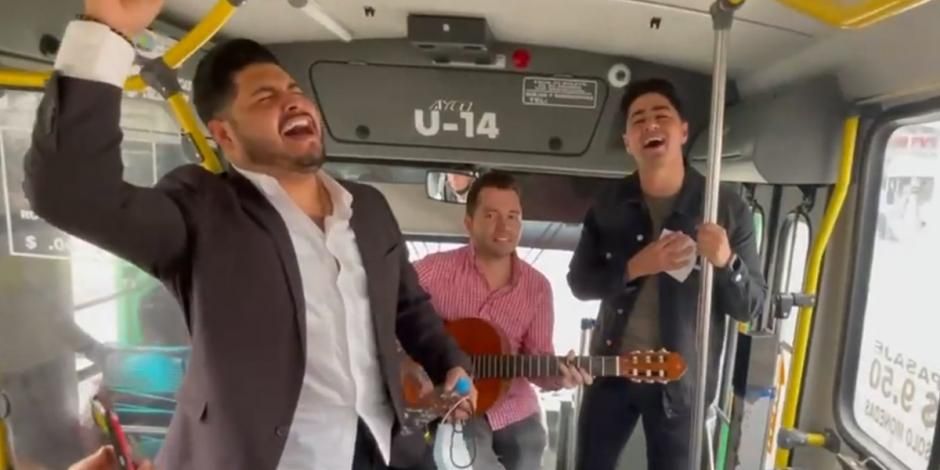 La Adictiva se sube a la combi para promocionar concierto