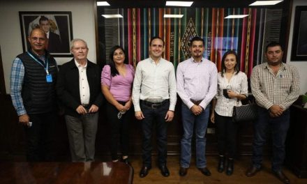 Manolo Jiménez comparte políticas públicas de Saltillo con Alcalde electo de Arteaga