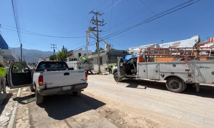 Trabajador de CFE cae de canastillo en Saltillo