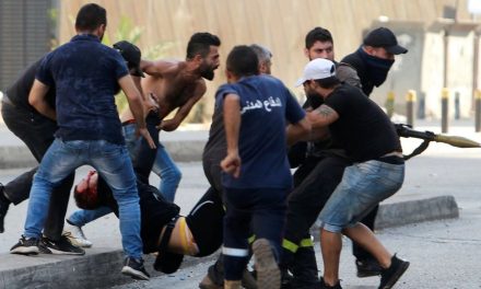 Se reportan seis muertos y sesenta heridos por disparos durante protestas en Beirut (videos)