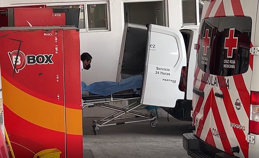 Primer día de trabajo de albañil, es el último en su vida; muere en obra al sur de Saltillo