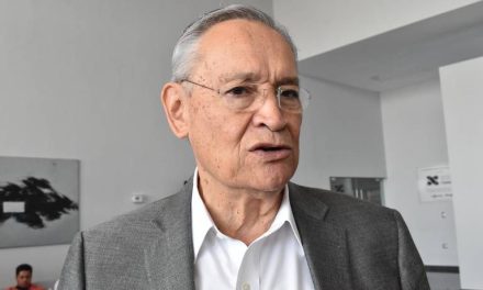 Preocupa a secretario de Salud, condición de Higinio González