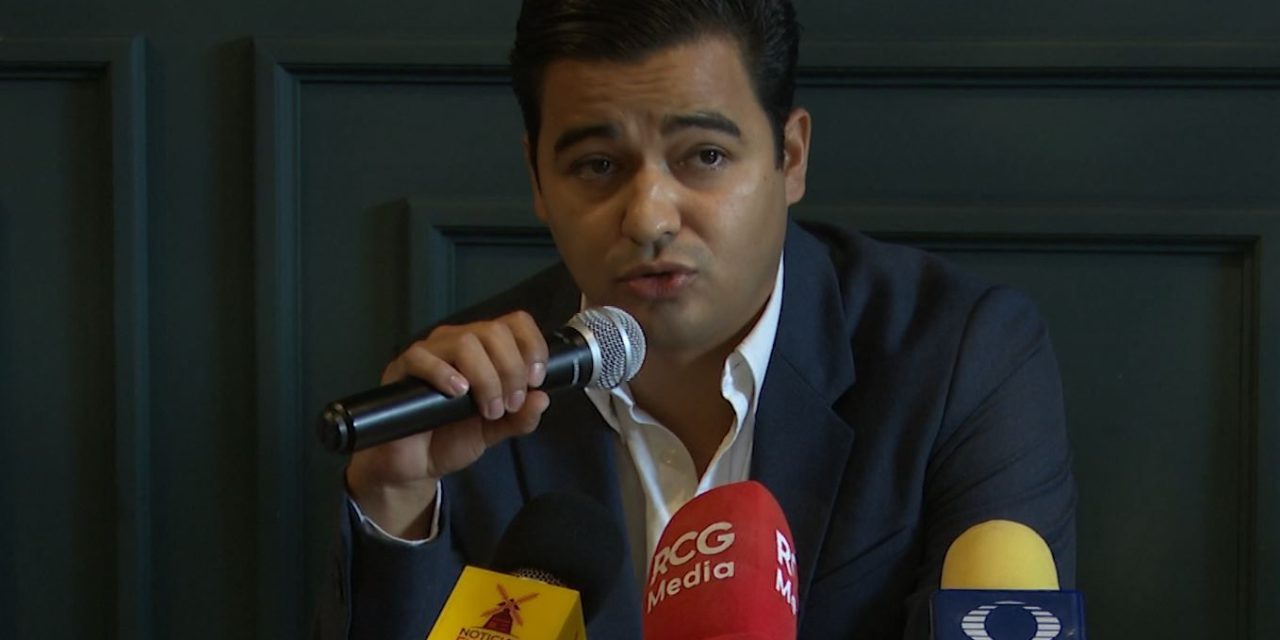 Firman convenio CANIRAC y UTC para dar empleo a estudiantes en Saltillo