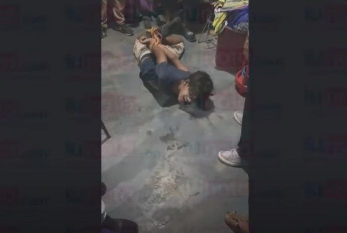 Menor es ‘exorcizado’ por jugar ‘Free Fire’ en Honduras