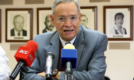 Familiares desmienten muerte de Higinio González, titular de la Secretaría de Educación en Coahuila