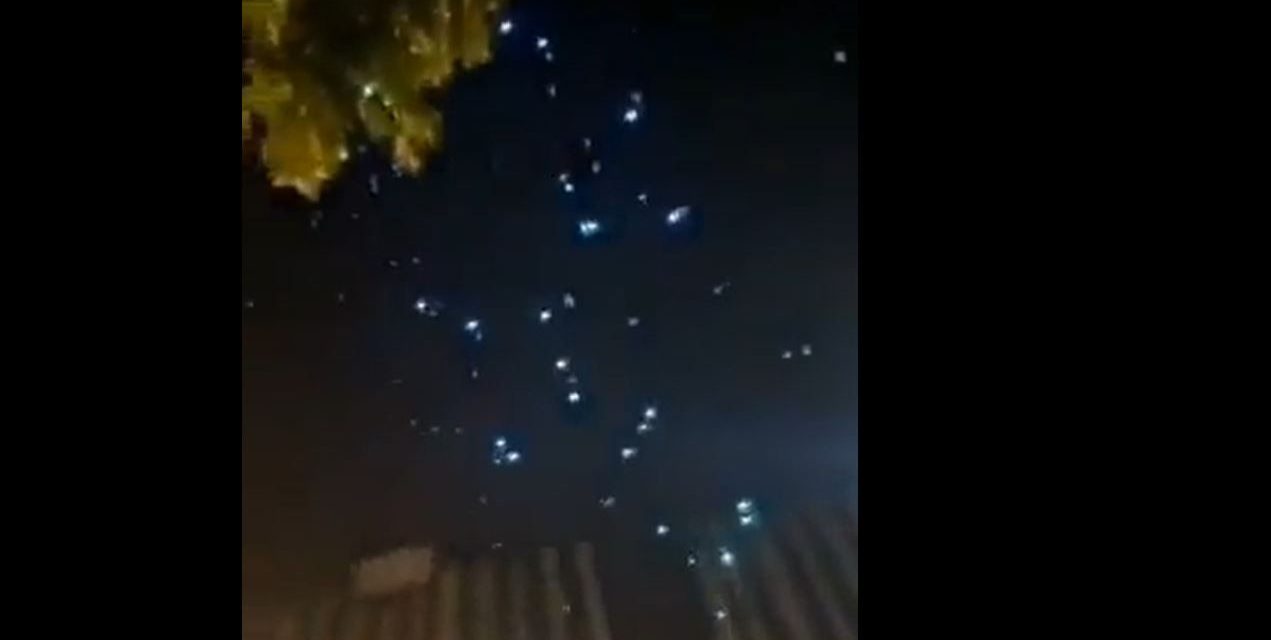 ‘Llueven’ drones sobre multitud de gente tras fallo técnico en espectáculo en china (video)