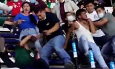 Se arma trifulca en las gradas del Estadio Azteca