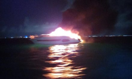 Se incendia yate en Isla Mujeres ( video)