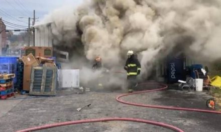Se incendia centro de ayuda alimenticia en Kentucky