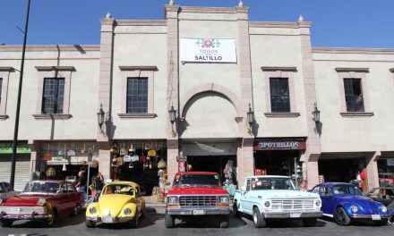 Le cantan las mañanitas al Mercado Juárez