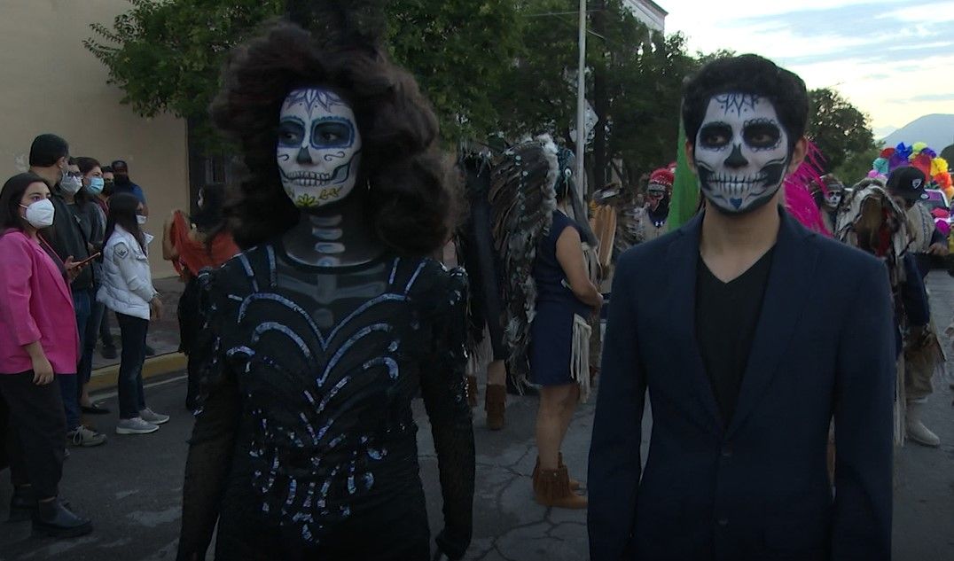 Celebra Saltillo el Día de Muertos con el desfile Xantolo