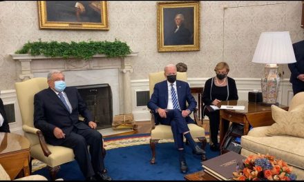 Biden dice que EU y México ‘son naciones iguales’ en reunión con AMLO