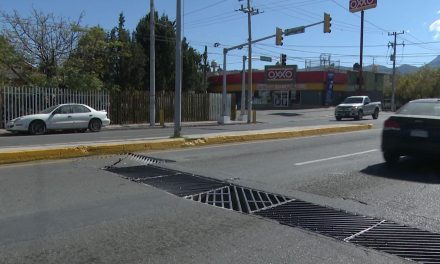 Rejilla suelta en el bulevar Eulalio Gutiérrez podría causar daños