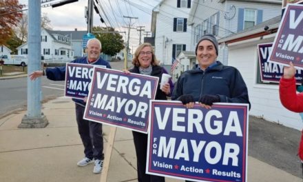 ¡Ganó la… votación!; Greg Verga se perfila como alcalde en Estados Unidos