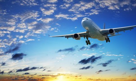 Detectan 61 casos positivos de Covid-19 en vuelo de Sudáfrica