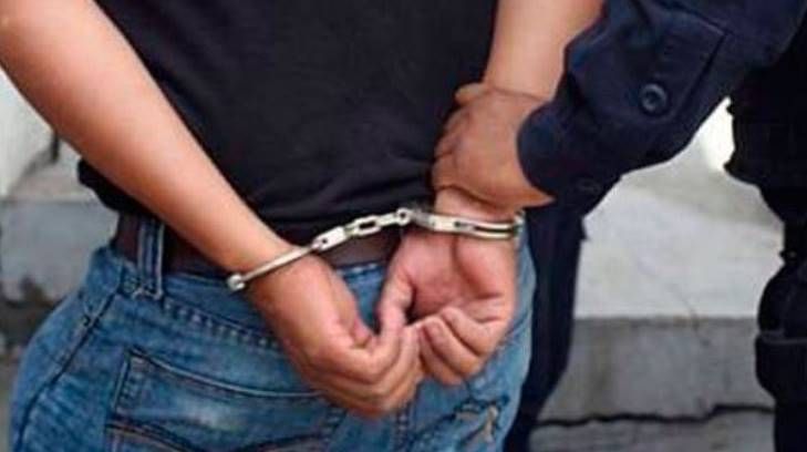 Abnegado padre intentó liberar a hijo ladrón y lo detienen