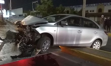 Sufre accidente tras salir de trabajar