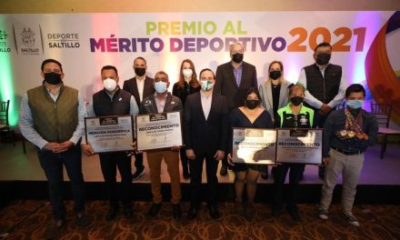 Manolo Jiménez reconoce a deportistas de Saltillo: son orgullo y ejemplo