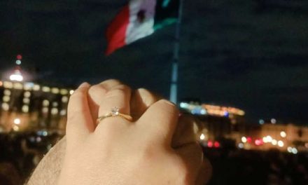 ‘Por el bien común’; pareja se compromete en pleno AMLOFest y se vuelven virales