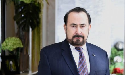 ¡Felicidades, Don Roberto C. González!