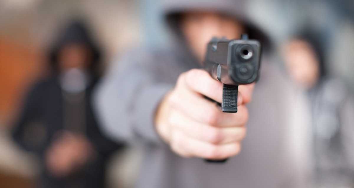 Mató a dos asaltantes para evitar robo de 100 mil pesos