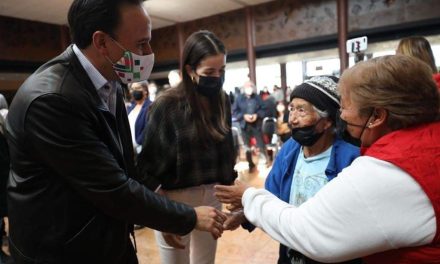 Manolo Jiménez reconoce a promotores de la inclusión y entrega aparatos funcionales en Saltillo