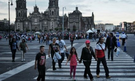 Mexicanos no saben sacar el porcentaje, qué es un esquema, qué es la democracia, ni citar en apa