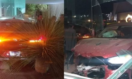 En estado de ebriedad y a alta velocidad estrella su BMW contra caseta; deja a guardias heridos (video)