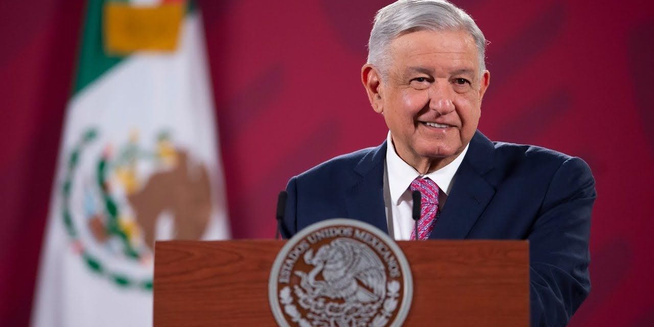 AMLO afirma que habrá vacunación de refuerzo para toda la población
