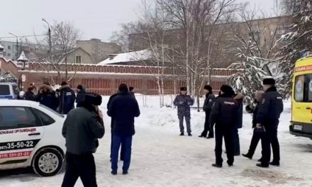 Ataque con explosivo deja 10 niños heridos en escuela rusa