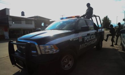 Cierran escuelas en Michoacán por guerra de carteles