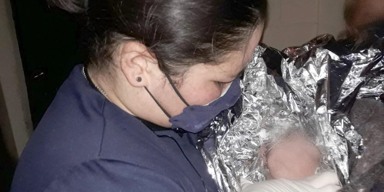 Mujer da a luz en estación de bomberos de Saltillo