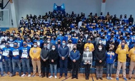 Dan reconocimientos a deportistas destacados de la UAdeC