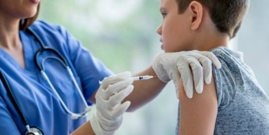 OMS recomienda extender el uso de la vacuna de Pfizer a menores de 12 años