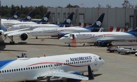Sobrecargos de Aeroméxico se contagian de ómicron; cancelan vuelos de último minuto