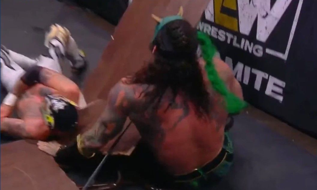 La escalofriante lesión de Rey Fénix en AEW