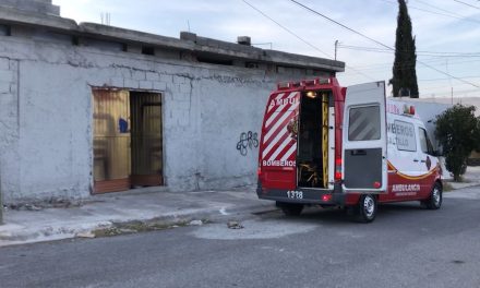 Se fractura extremidades al caer de escalera; estaba arreglando su casa en Saltillo