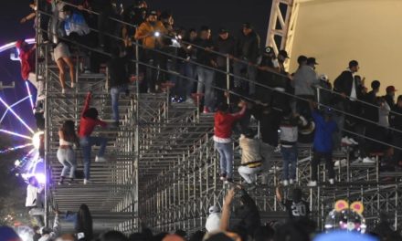 Concierto de Santa Fe Klan se sale de control en Guanajuato (video)