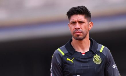 El lagunero Oribe Peralta anuncia su retiro como futbolista