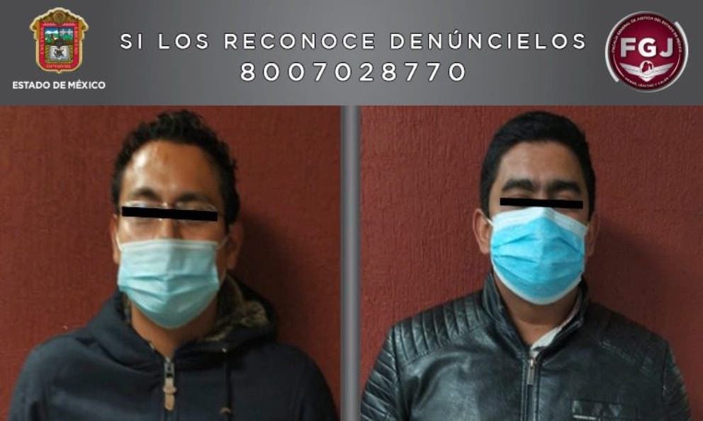 Policías detienen a hombre, le roban la tarjeta y se compran un Xbox, pantalla y laptop en el Estado de México